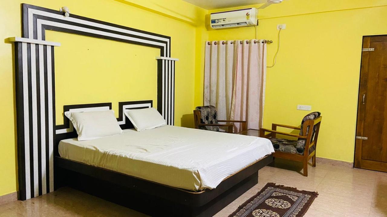 Hotel M J Residency Puri Ngoại thất bức ảnh
