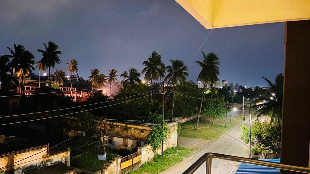 Hotel M J Residency Puri Ngoại thất bức ảnh