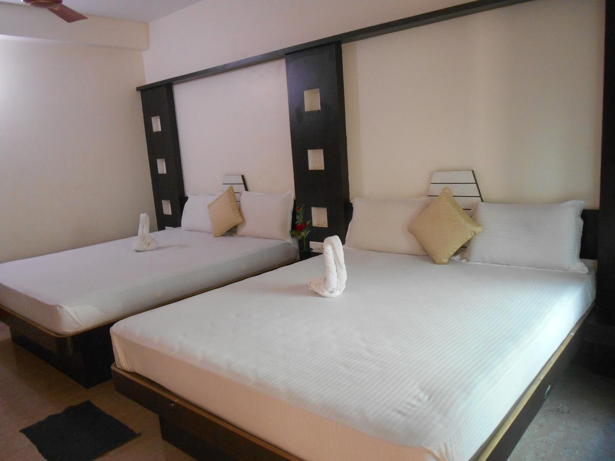 Hotel M J Residency Puri Ngoại thất bức ảnh