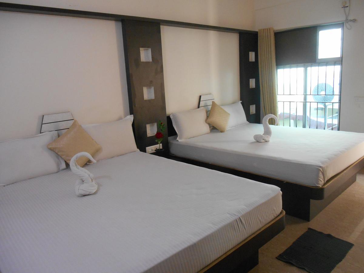 Hotel M J Residency Puri Ngoại thất bức ảnh