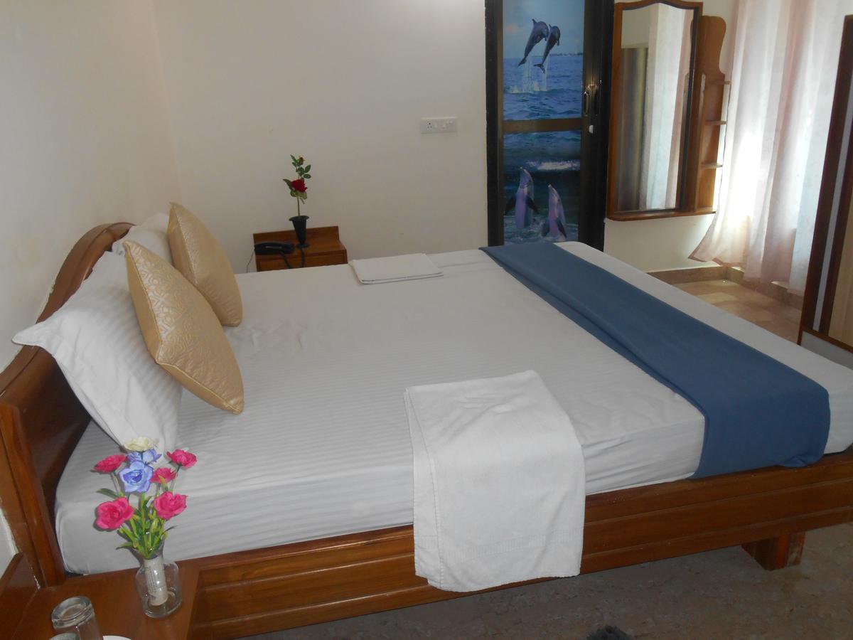 Hotel M J Residency Puri Ngoại thất bức ảnh
