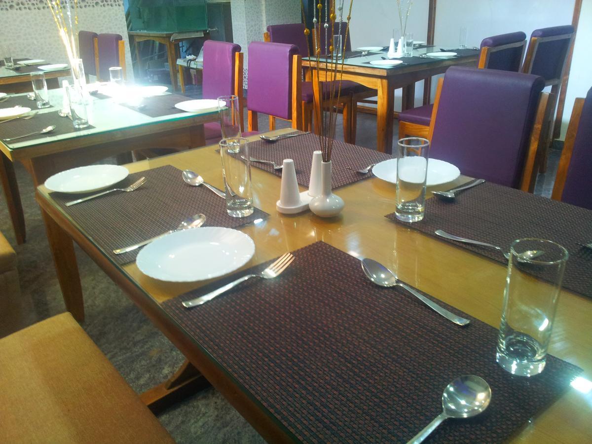 Hotel M J Residency Puri Ngoại thất bức ảnh